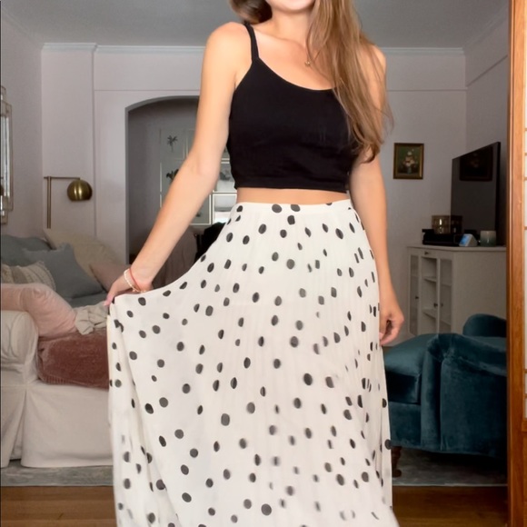 Black And White Polka Dot Maxi Skirt - Picture 5 of 15